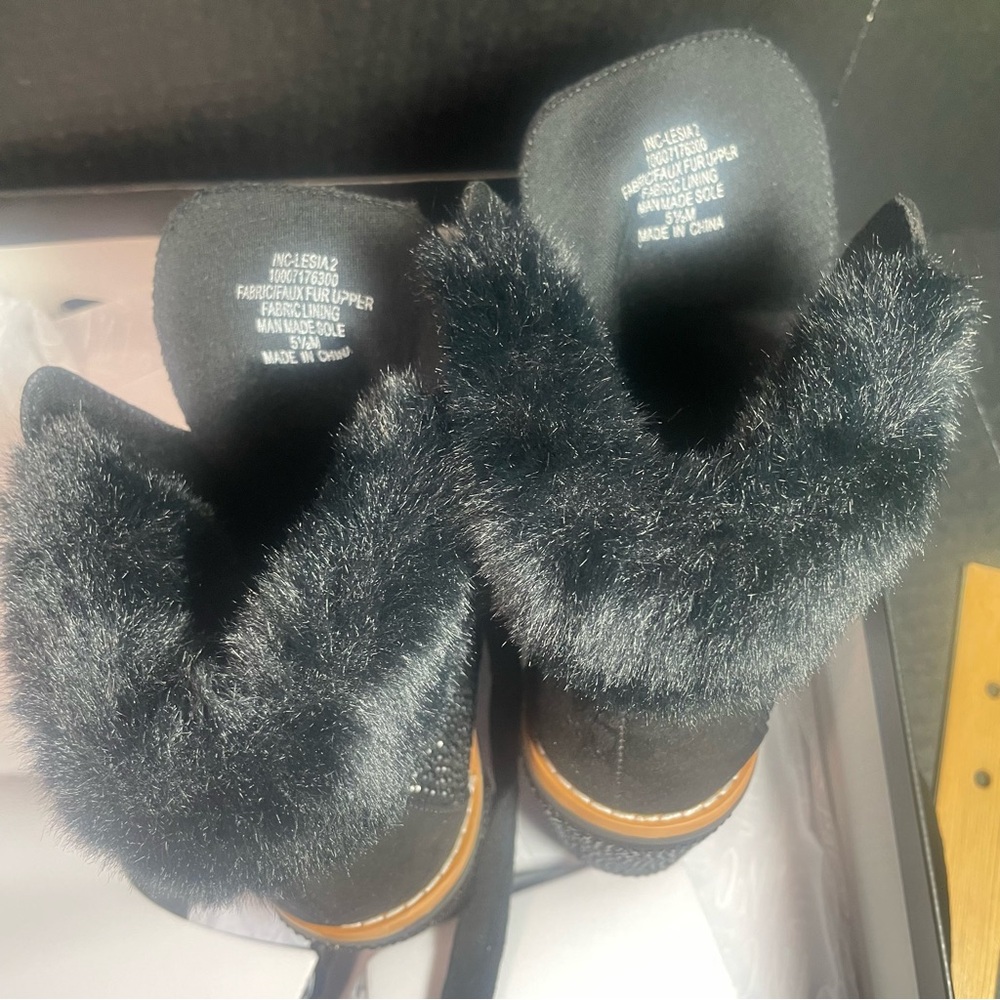 BNIB INTERNATIONAL CONCEPTS RHINESTONE BLACK FUR CUFF ANKLE BOOTS GORGEOUS! - Picture 9 of 10